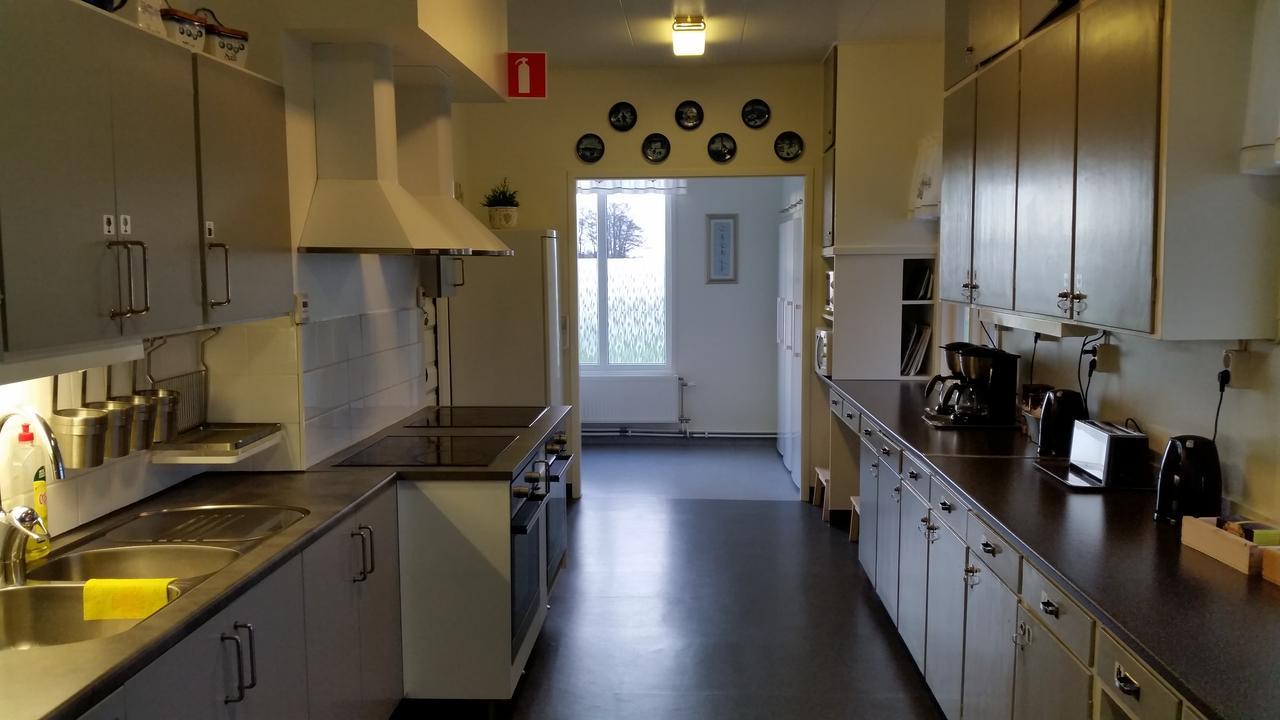 Bjoerkaengs Vandrarhem Tvaaker Exterior photo